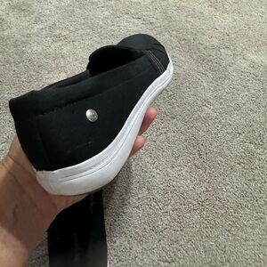 Grasshoppers size 8.5